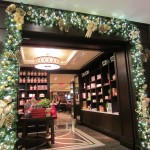 DINING/NEW YORK: PLAZA FOOD HALL