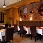 DINING/NEW YORK: BENCHMARK
